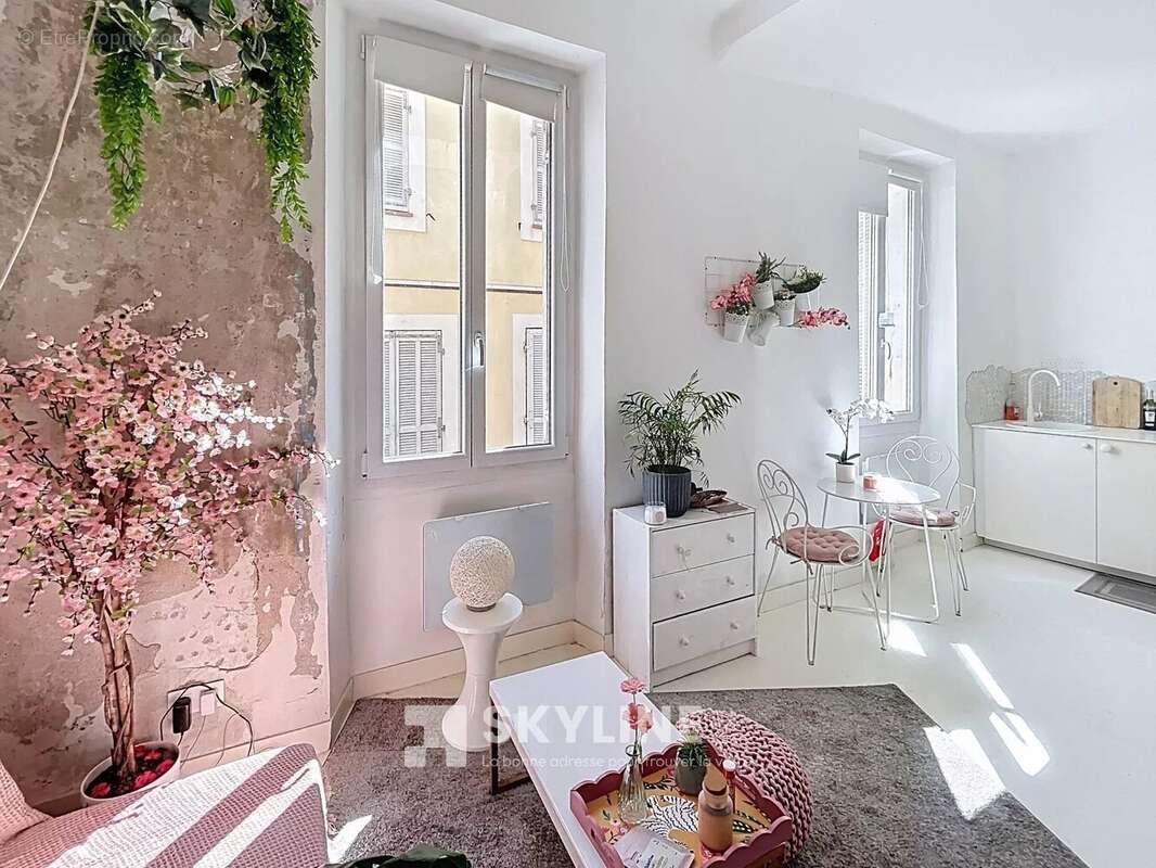 Appartement à MARSEILLE-2E