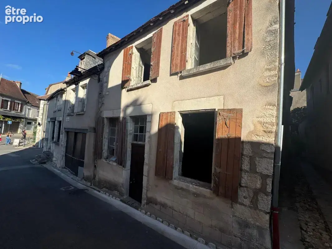 SANCERRE CENTRE-VILLAGE — Maison de caractère à rénover entièrement avec jardinet et garage - photo 4