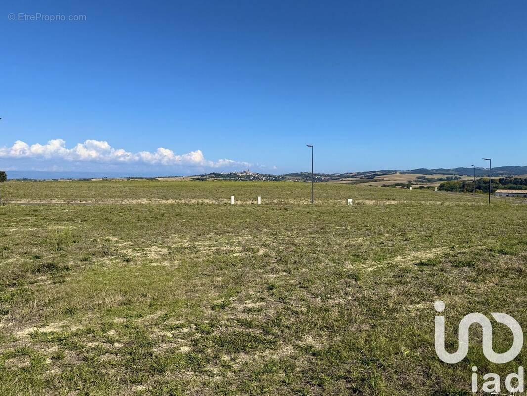 Photo 1 - Terrain à VILLENEUVE-LES-MONTREAL