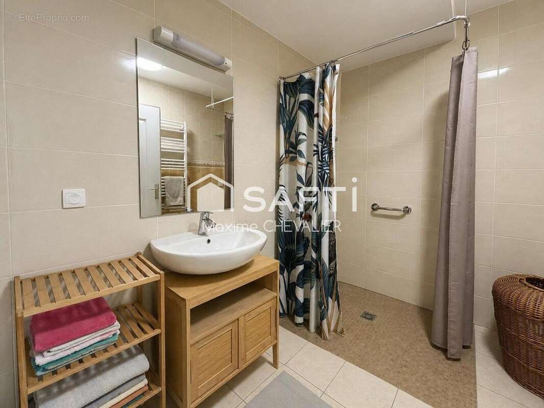 Maison 175 m² à Crevant  - photo 5
