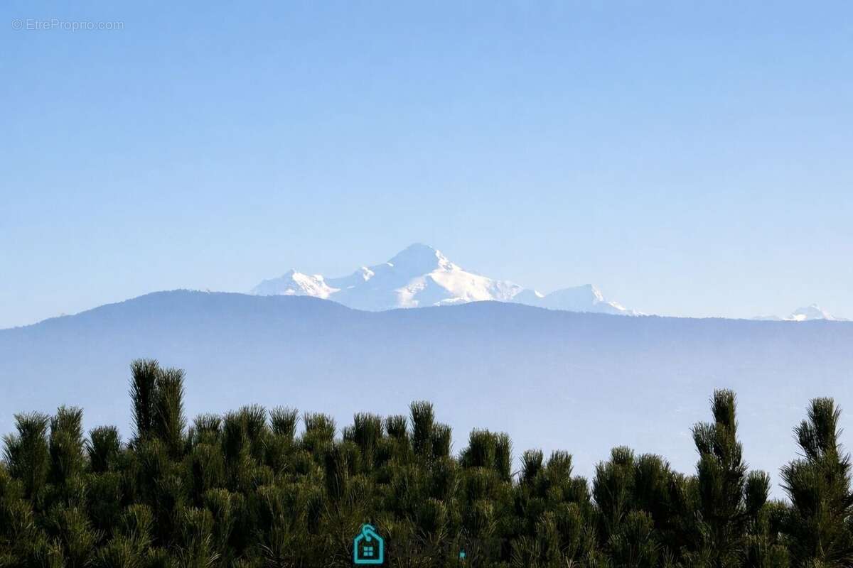 Maison à DIVONNE-LES-BAINS