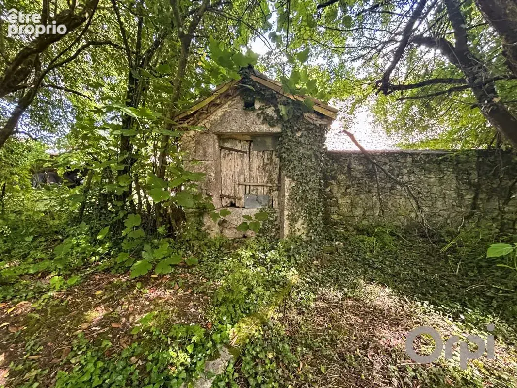 Dans un beau village proche de SAINT CLAR, maison en pierre ancienne avec son jardin arboré - photo 9