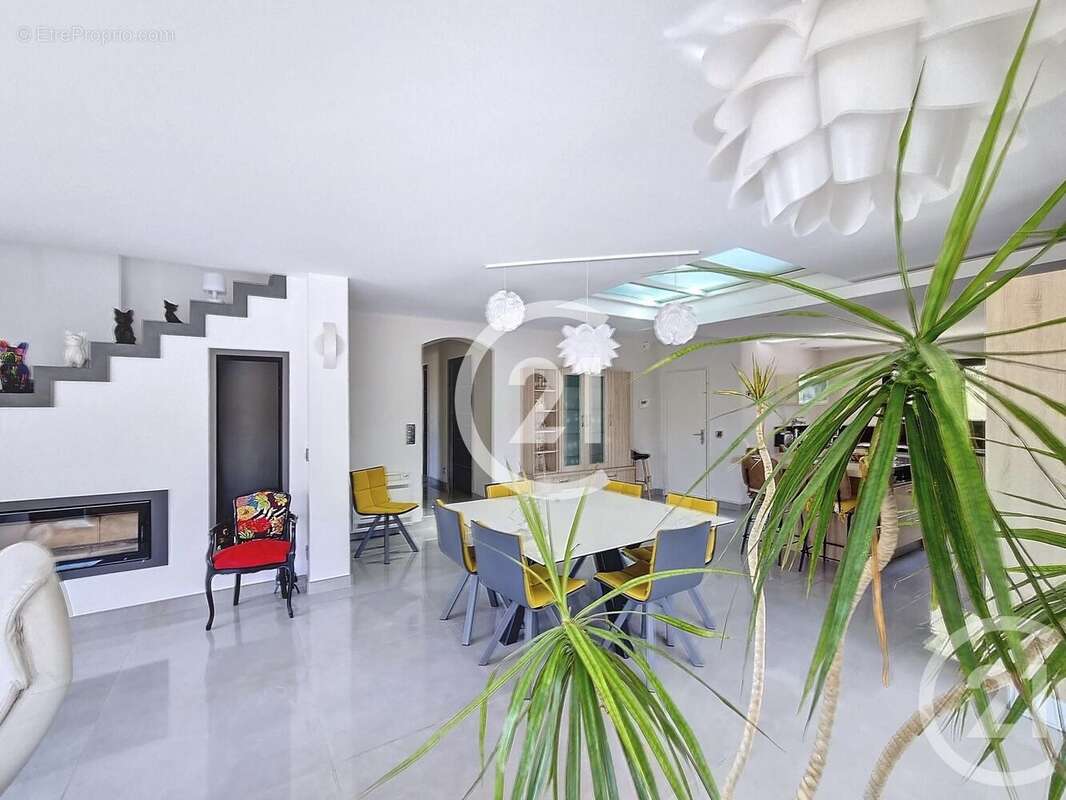 Maison à LATOUR-BAS-ELNE