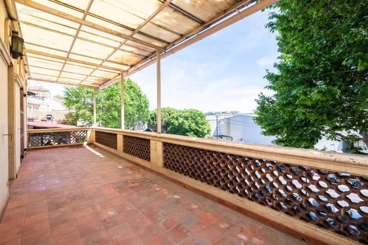 Appartement à MARSEILLE-16E