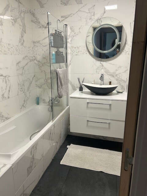 Appartement à VALLAURIS