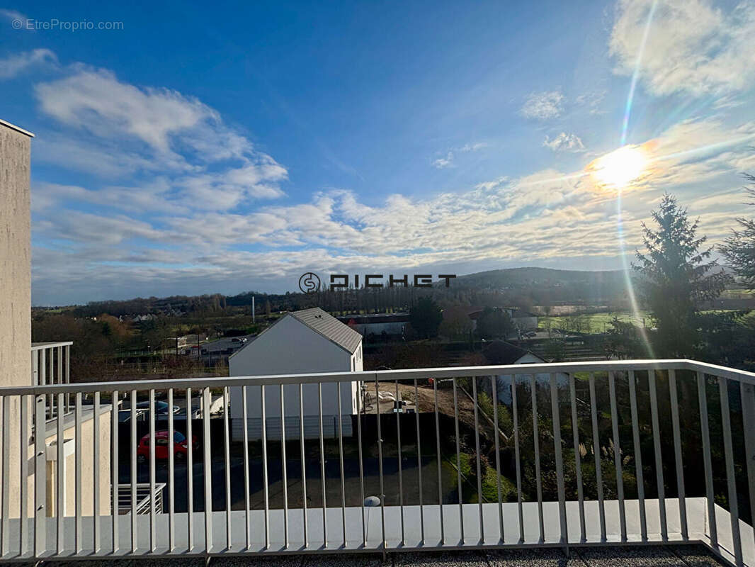 Appartement à BREUILLET