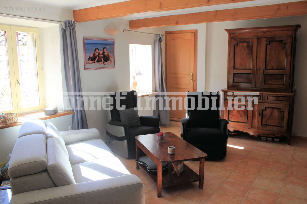 Maison à CHAUDEBONNE