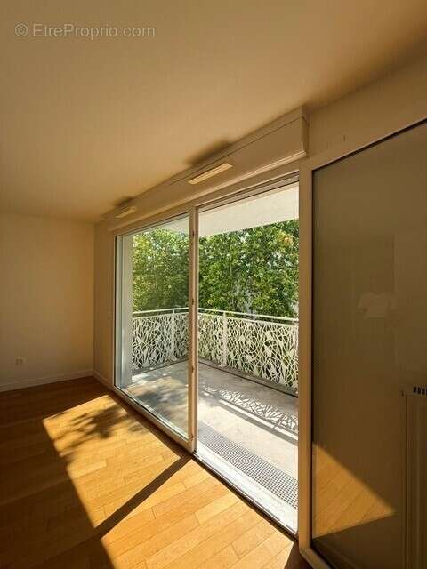 Bel appartement - 3 pièces - Immeuble récent - Cergy - photo 2