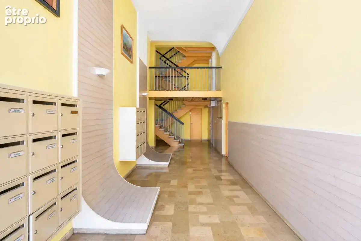 La grande-motte (34280) – studio cabine avec coin nuit – 31,59 m² – balcon – vue mer & port – exposition sud – ascenseur - photo 13