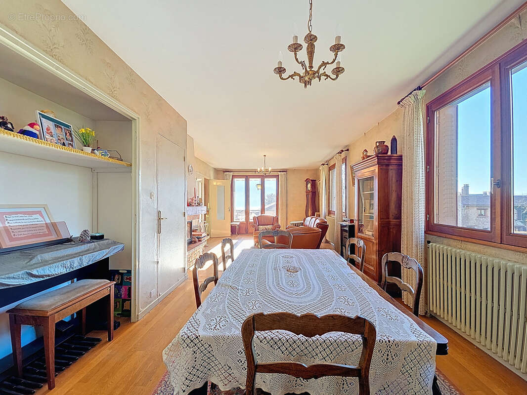 Maison à SAINT-ISMIER