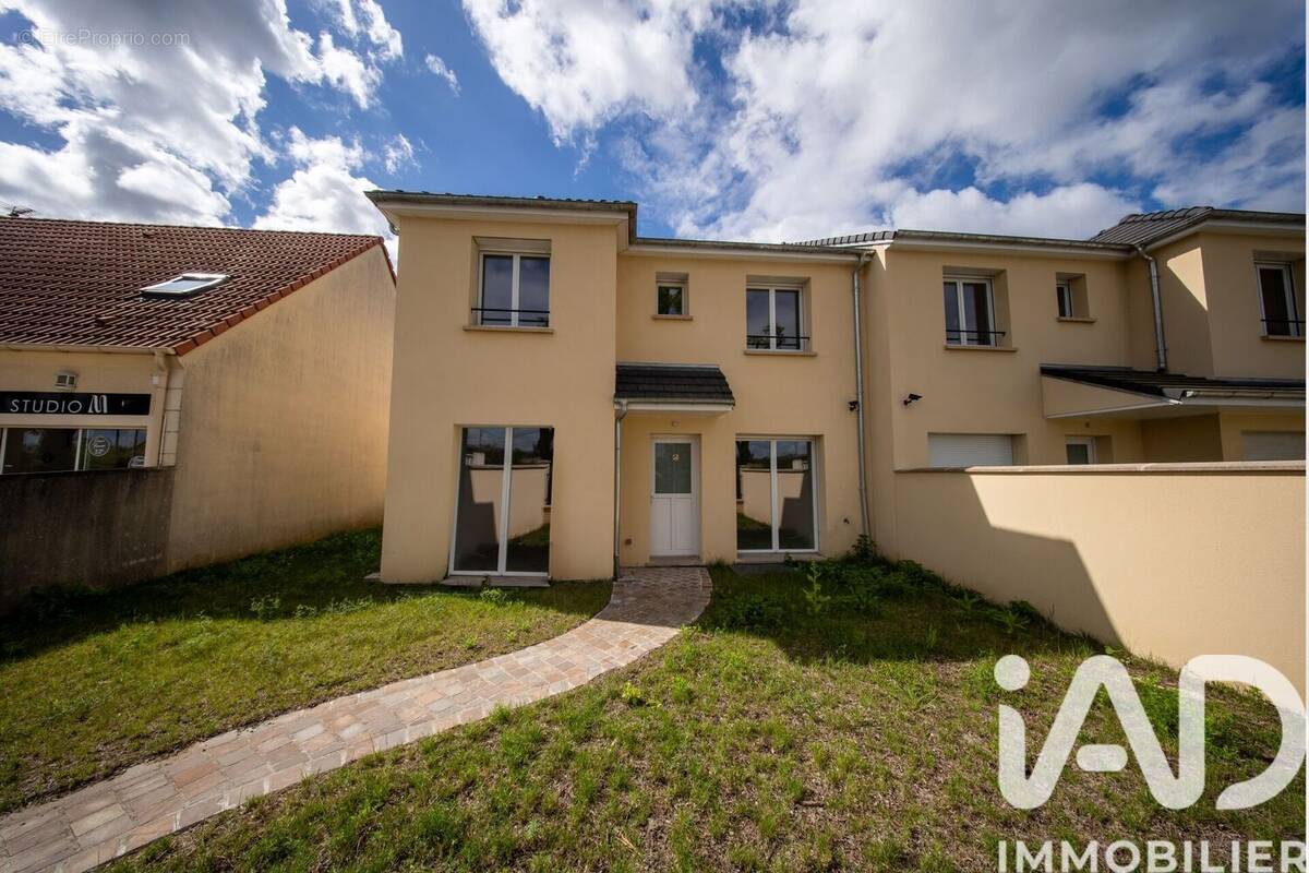 Photo 1 - Maison à LAGNY-SUR-MARNE