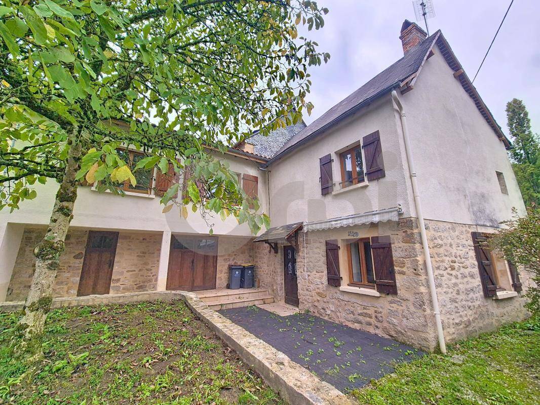 Maison à LE LARDIN-SAINT-LAZARE