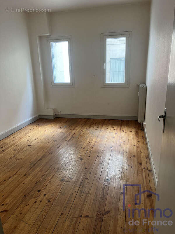 Appartement à SAINT-ETIENNE