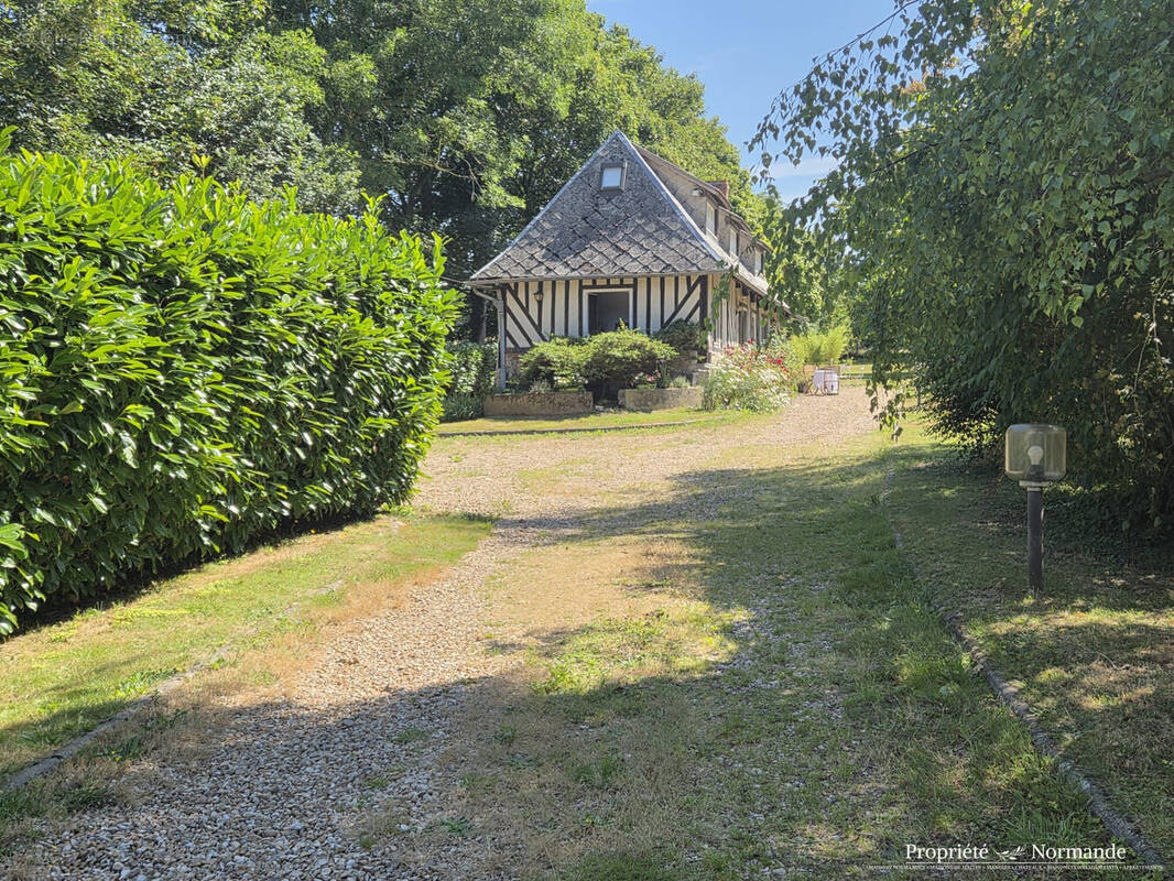 Maison à SAINT-THURIEN