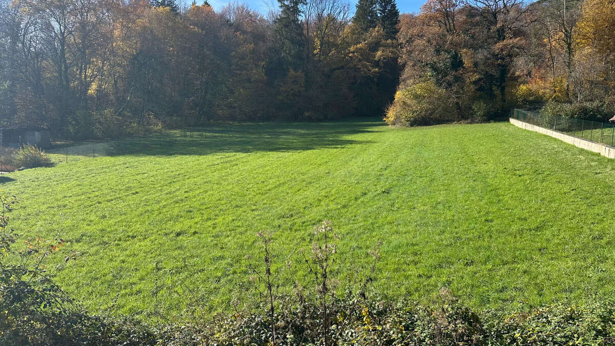 Terrain à LOUGRES