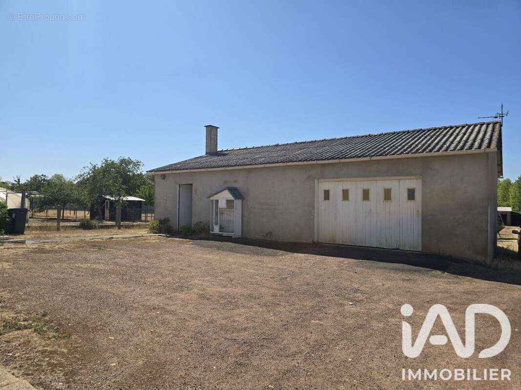 Maison 129 m² à Sainte-Verge  - photo 2