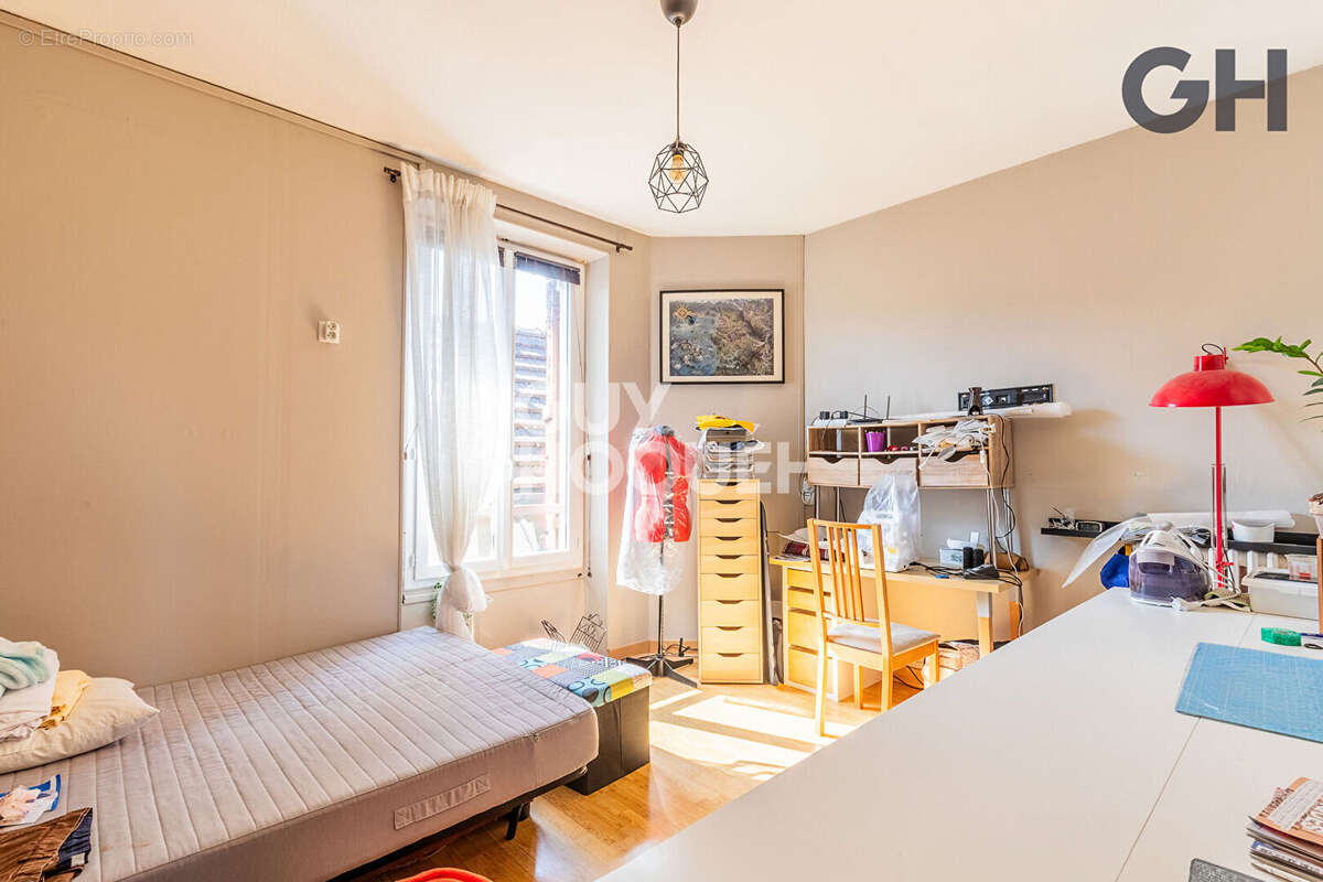 Commerce à CHARTRETTES