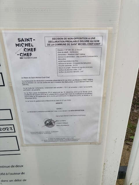 Terrain à SAINT-MICHEL-CHEF-CHEF