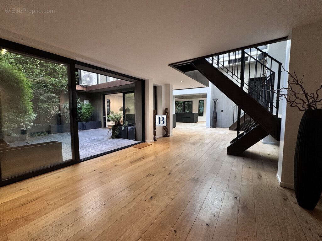 Appartement à PARIS-3E