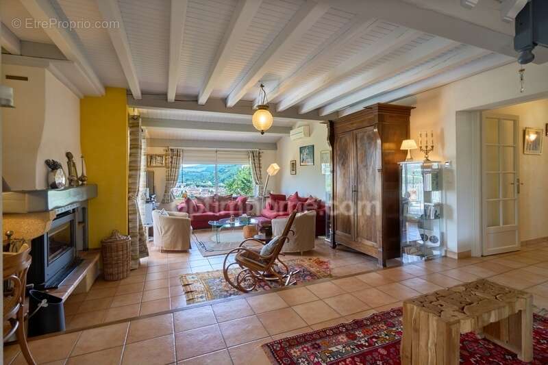 Limoux (11300) – maison d’architecte – 5 pièces – vue panoramique – piscine – garage – grand terrain clôturé - photo 3