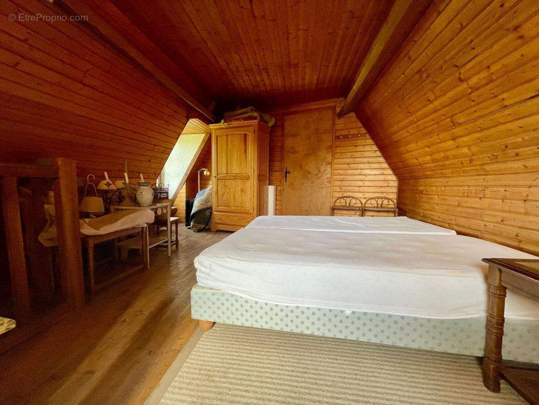 Maison à SAINTE-NATHALENE