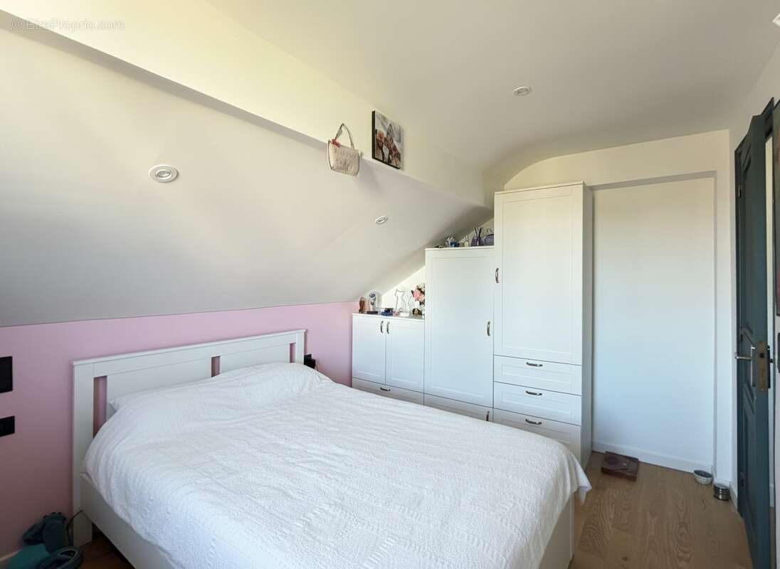 Maison à MERY-SUR-OISE