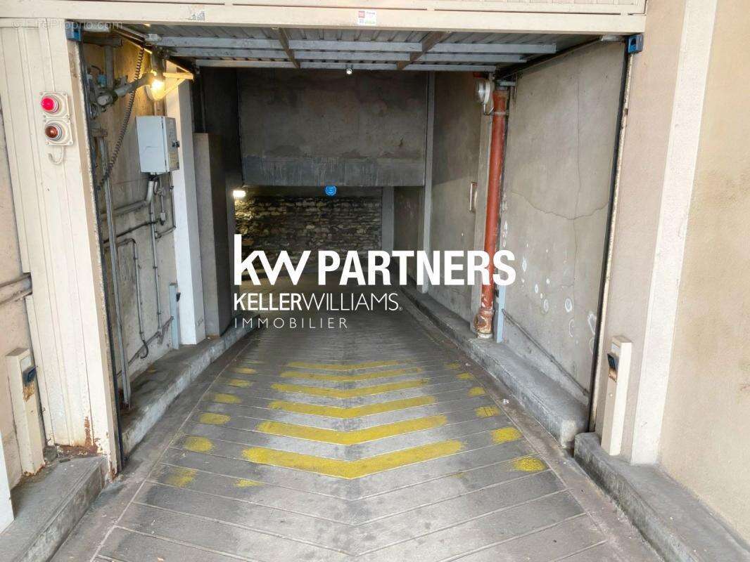 Parking à MONTROUGE