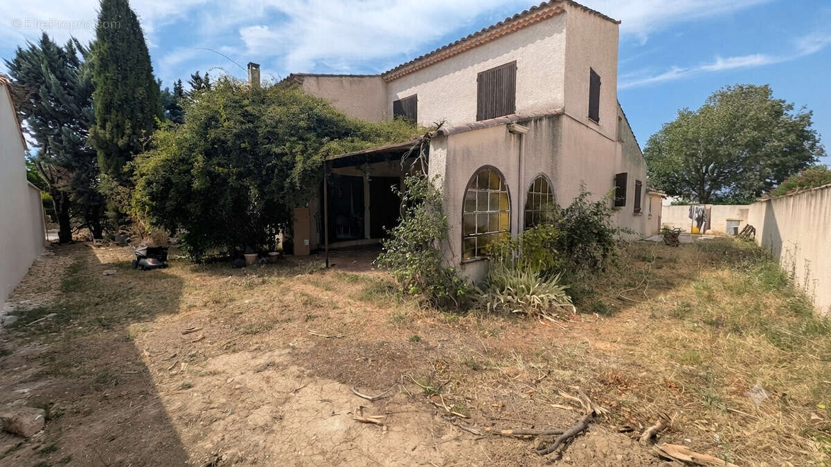 Grande villa familiale au calme au Puy Sainte Reparade - photo 2