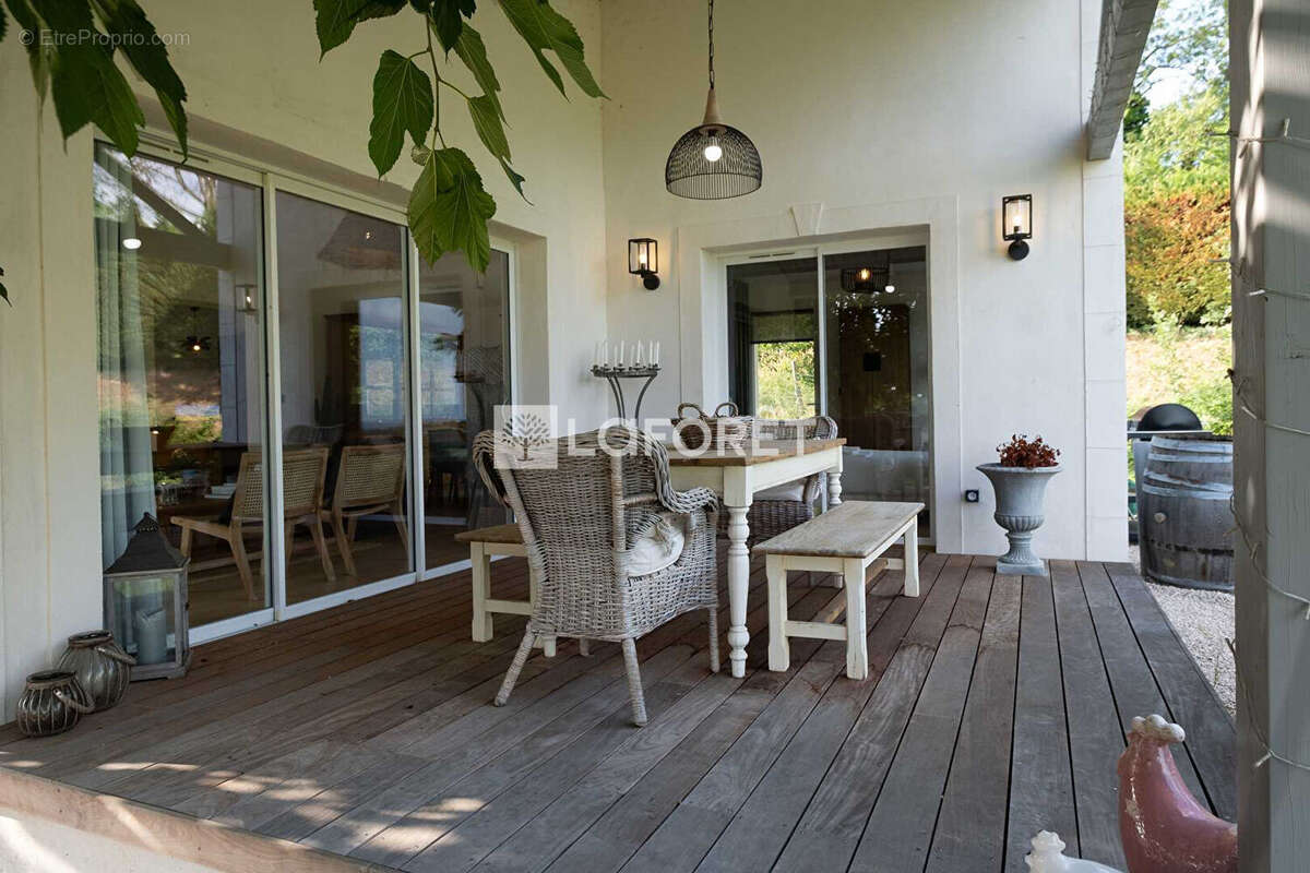 Maison à LISLE-SUR-TARN