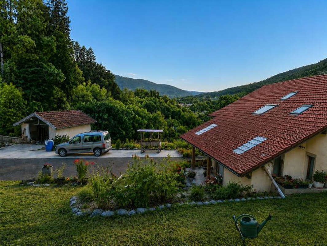 Ferme renovee  cadre nature 2,5 ha de terrain - photo 7