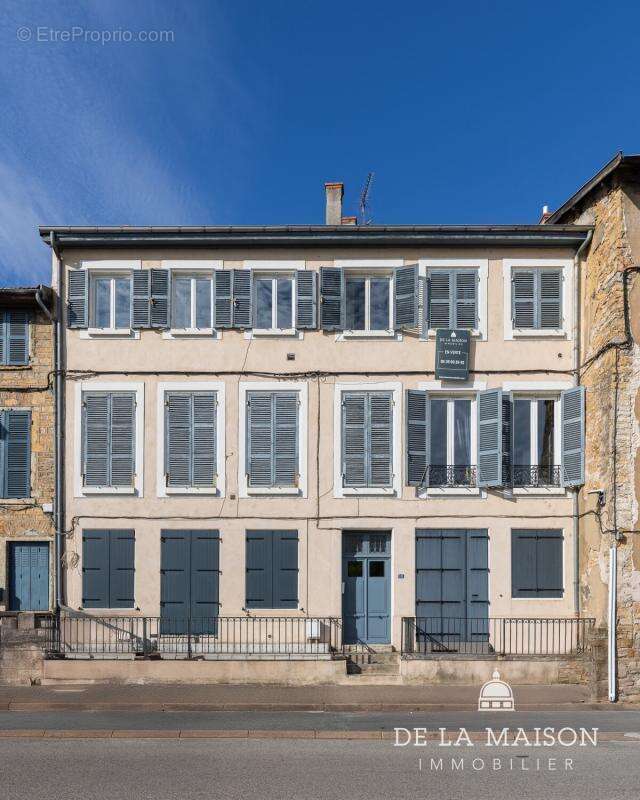 Appartement à ALBIGNY-SUR-SAONE