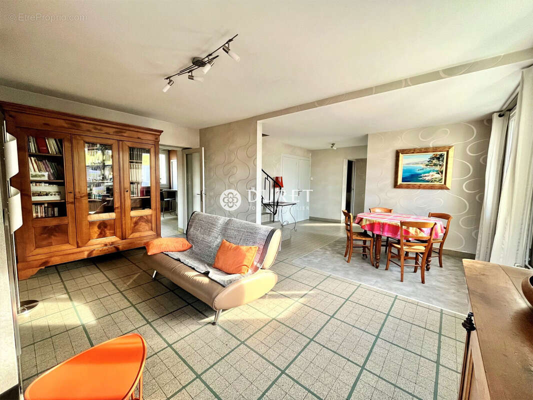 Maison à VENANSAULT