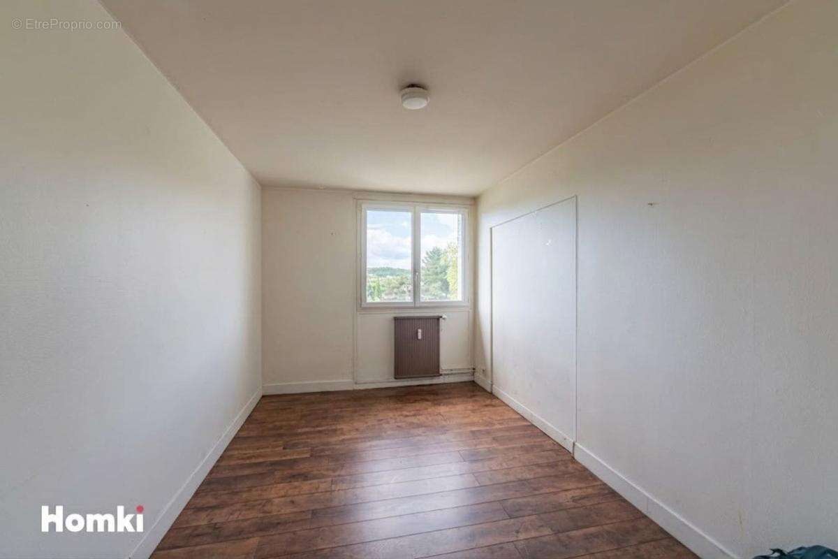 Appartement à PIERRE-BENITE