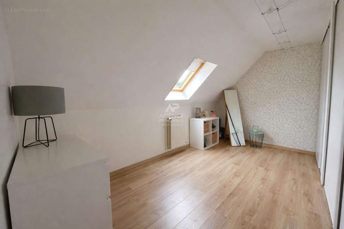 Maison Chapet 131 m2 AU CALME - photo 9