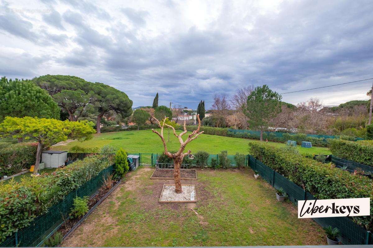 Appartement à FREJUS