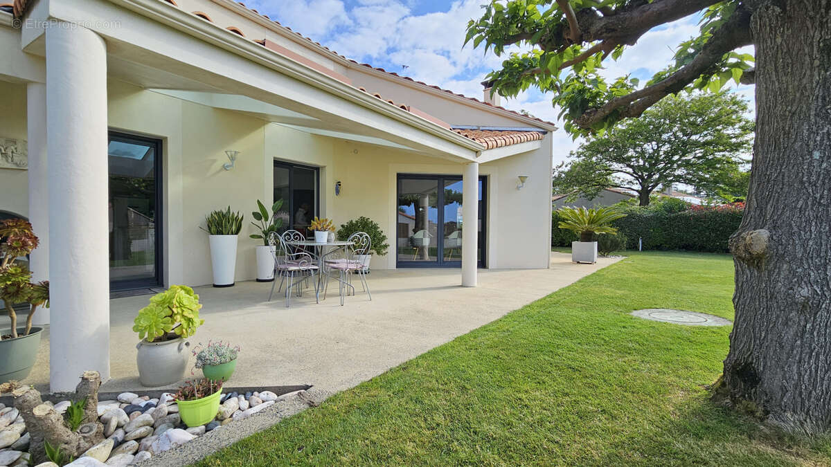 Maison à LES HERBIERS