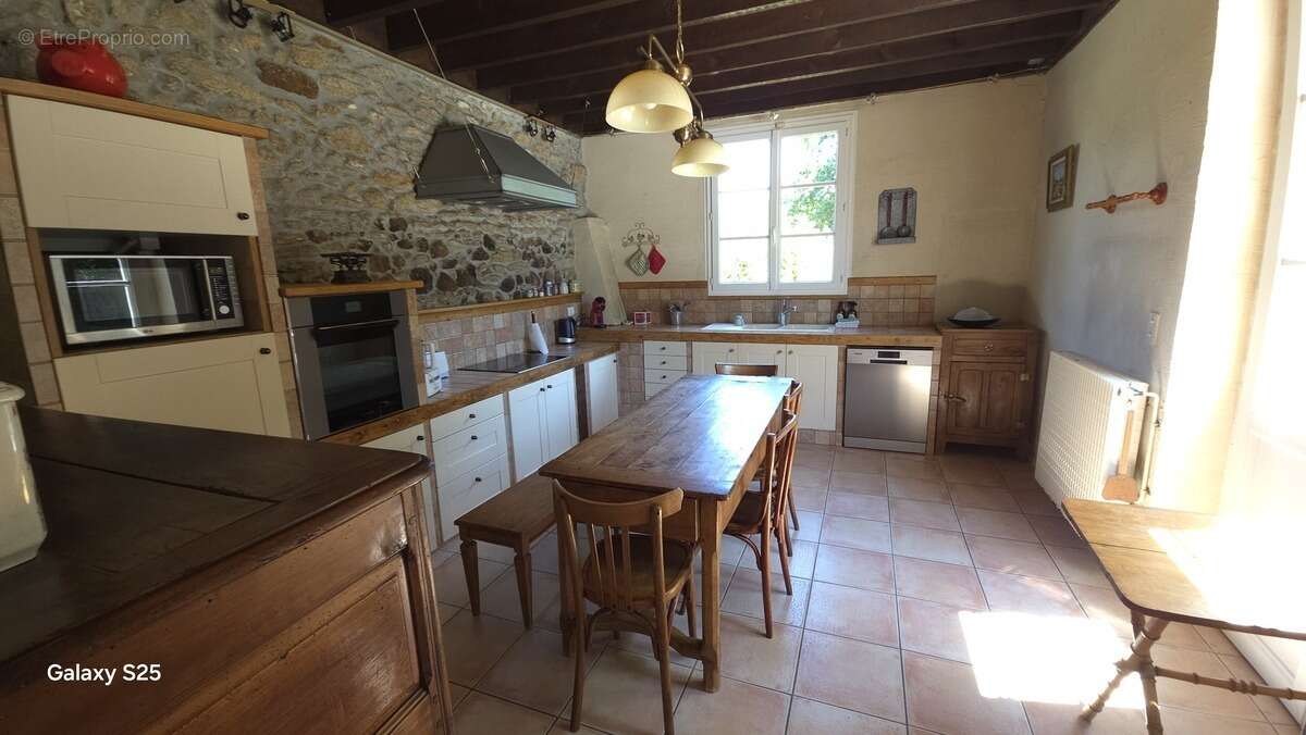 Maison 230 m² à Mios  - photo 3