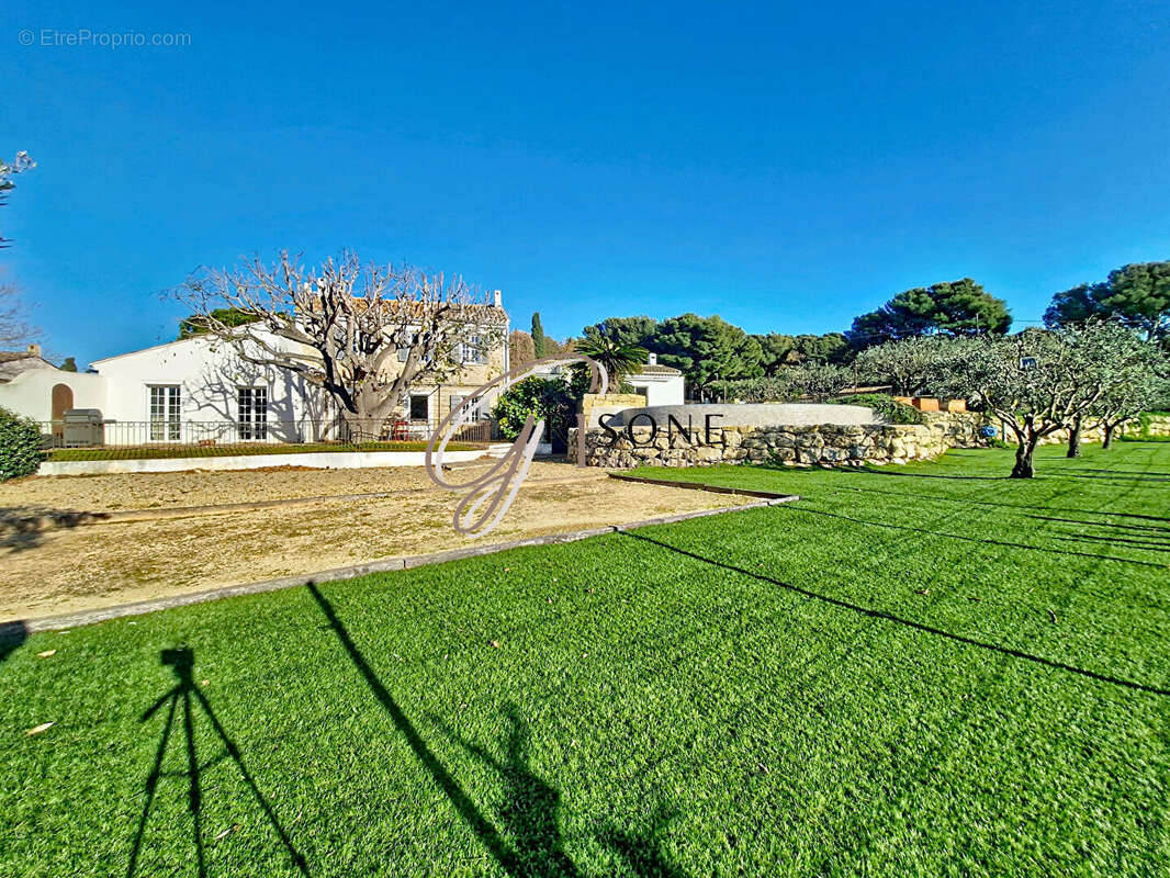 Maison à SIX-FOURS-LES-PLAGES