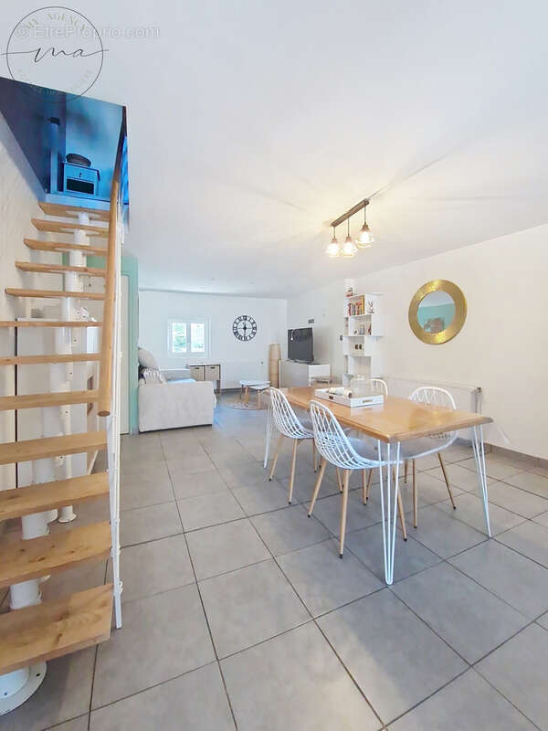 Maison à MURAT-SUR-VEBRE