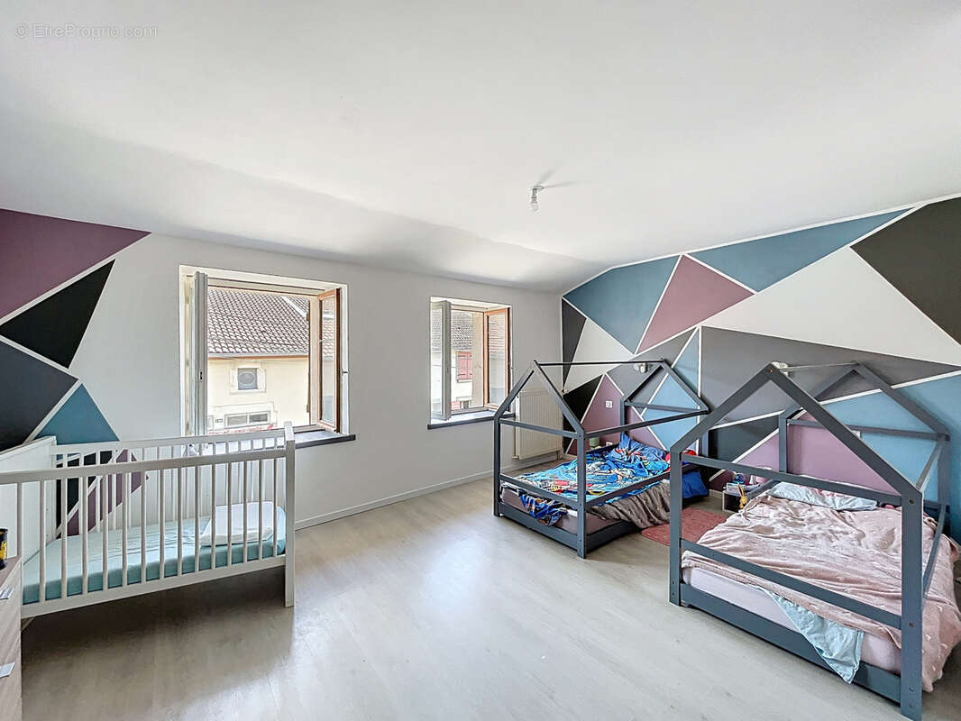 Maison à NANT-LE-GRAND