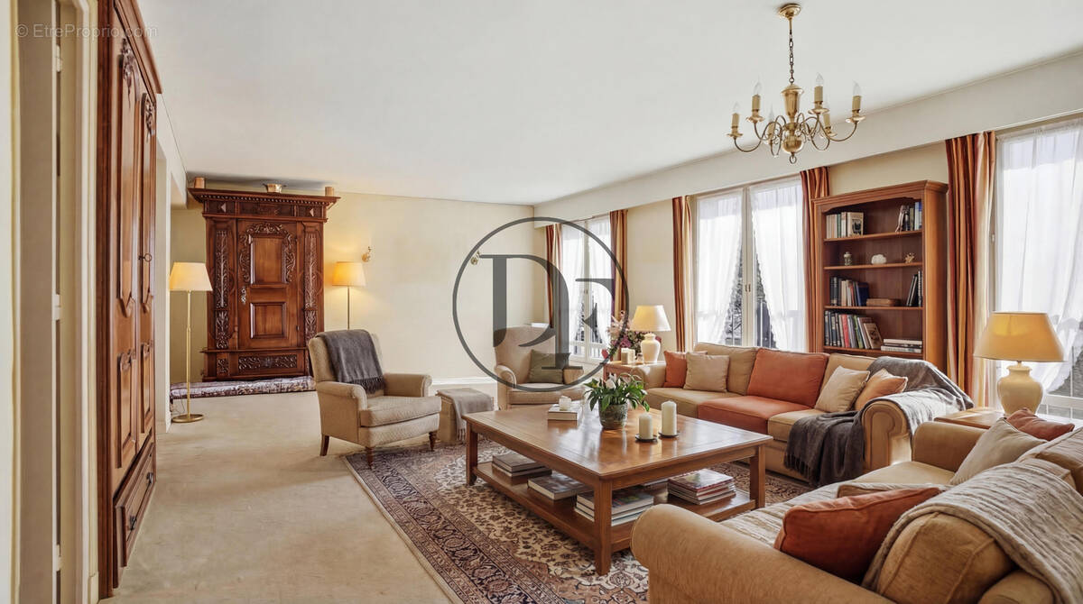 Appartement à FONTAINEBLEAU
