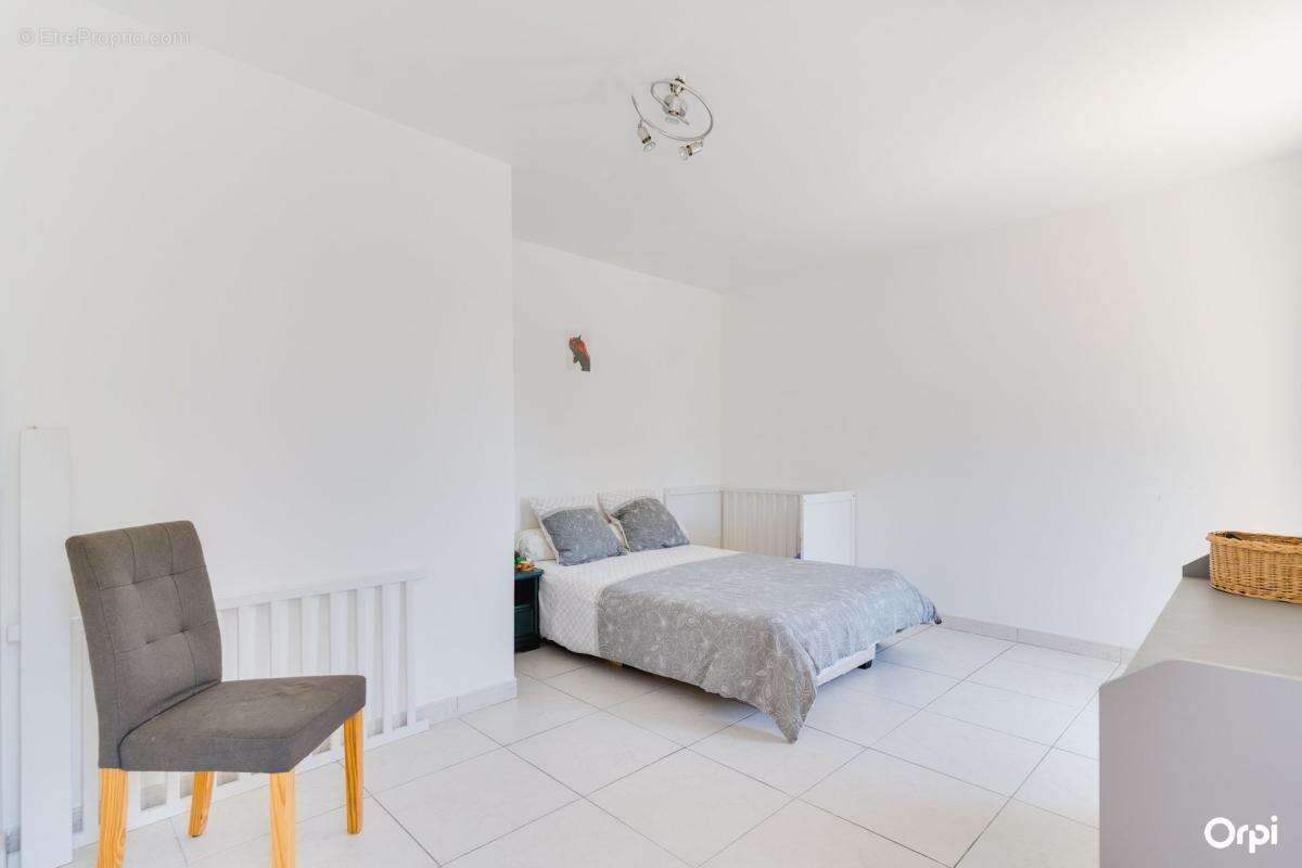 Maison familiale de 205 m² avec piscine – La Ciotat - photo 17