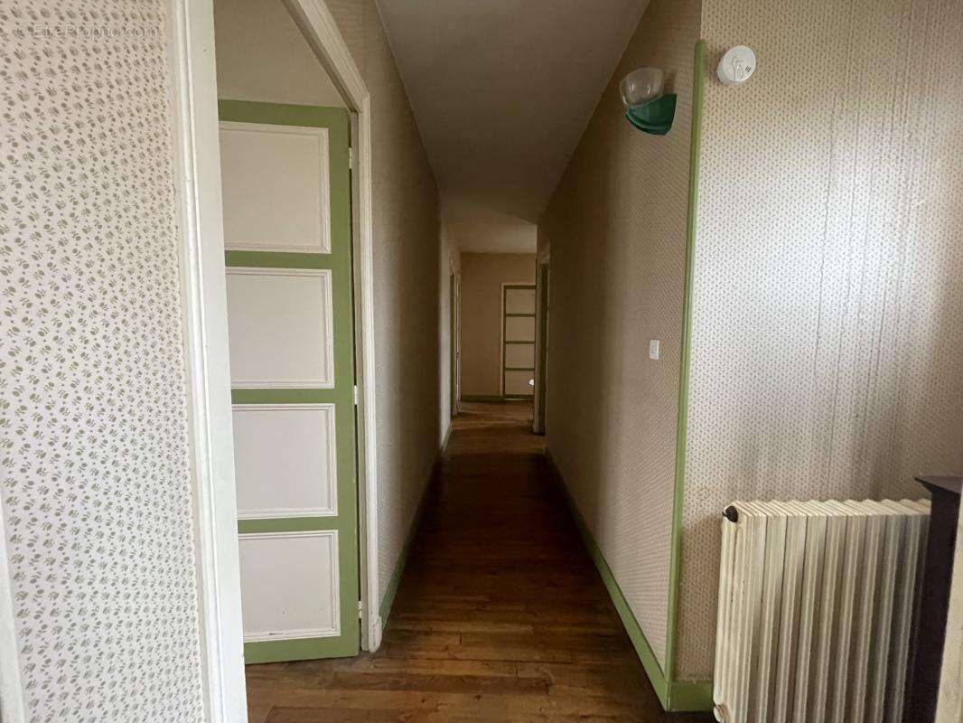 Maison à VOUNEUIL-SUR-VIENNE