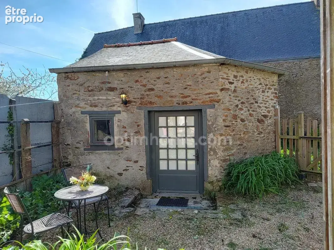 Maison en pierres 112 m² et dépendances - photo 17