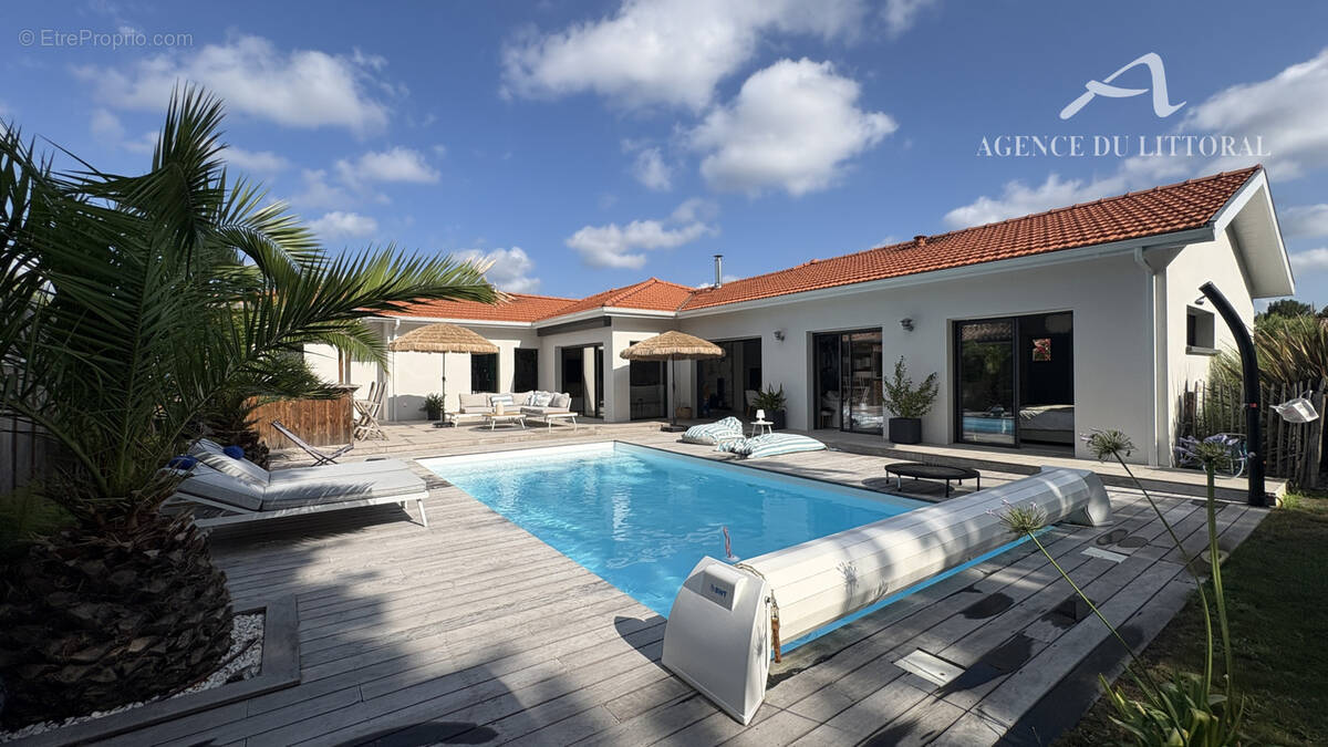Maison à ARES