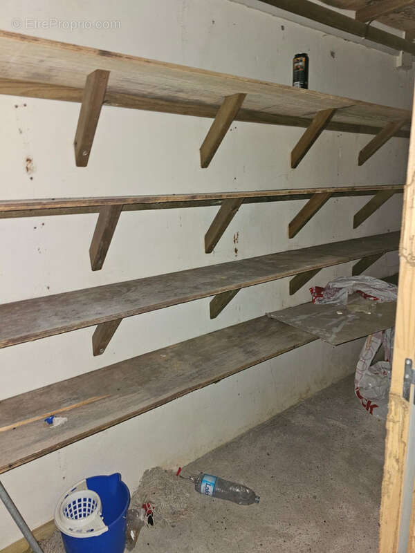 Commerce à LE MORNE-ROUGE