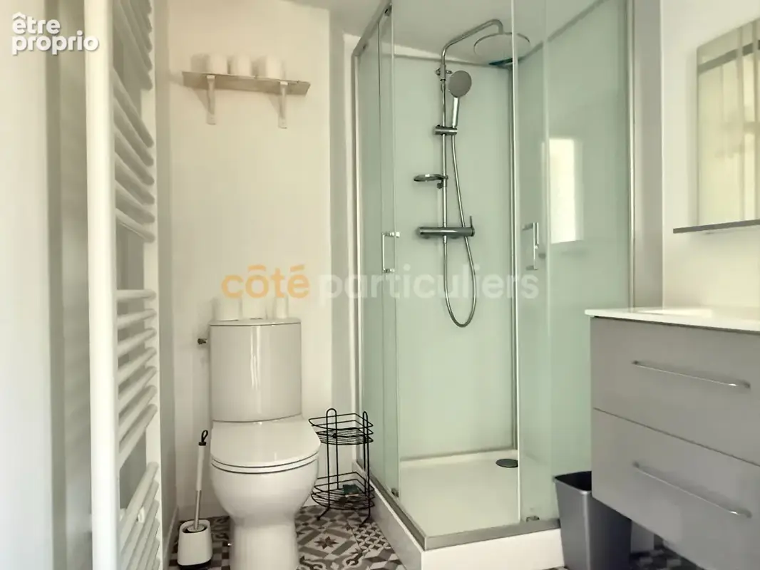 A VENDRE- LAVAL - Maison 2 Chambres - photo 9