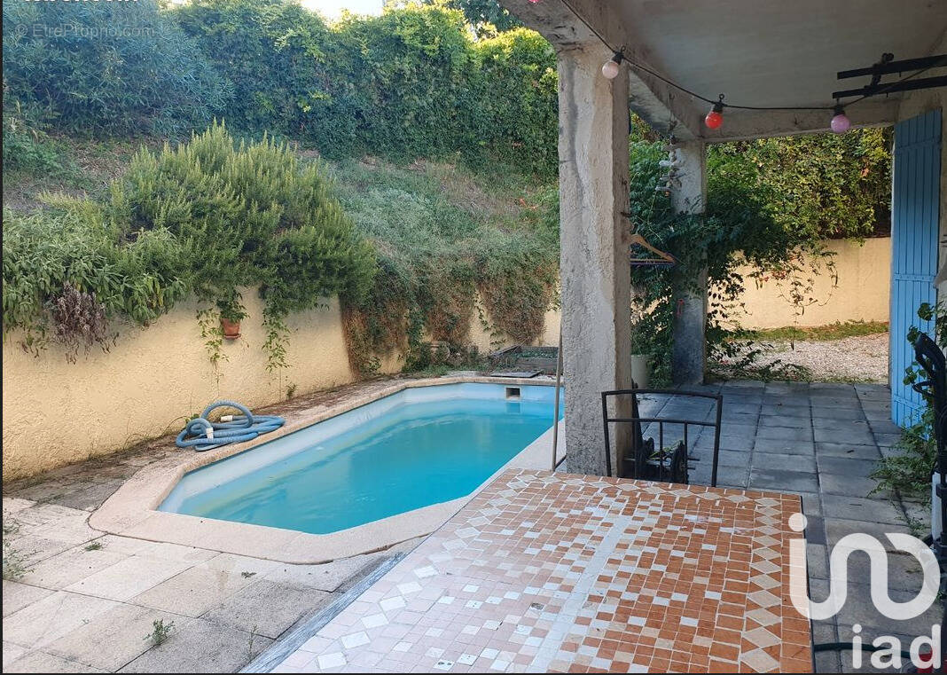 Photo 1 - Maison à GREASQUE