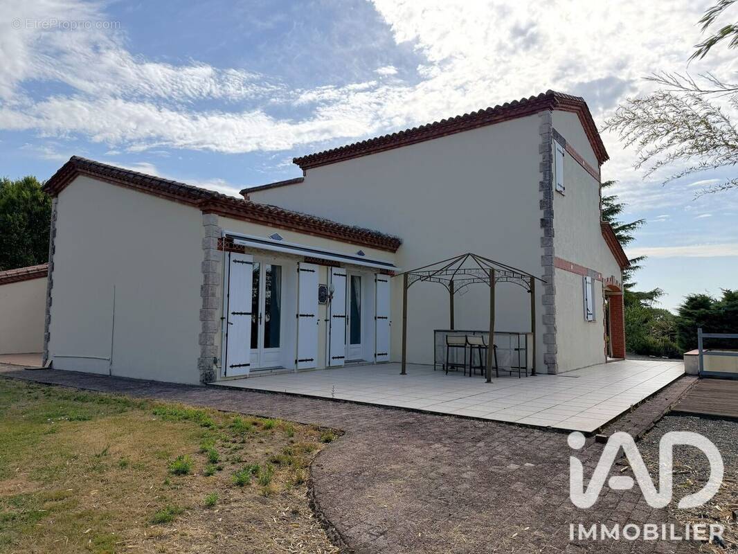 Photo 1 - Maison à MONCOUTANT