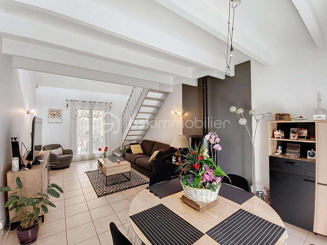 Maison à MOUSSY-LE-NEUF